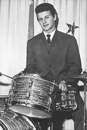O baterista Pete Best, quando tocava com os Beatles